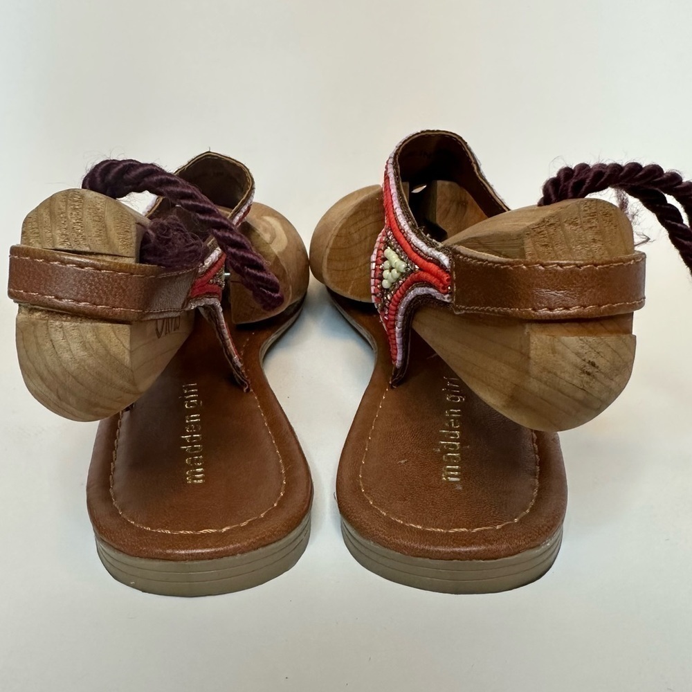 Steve Madden Girl Womens 8.5M Faux Leather Beaded Back strap Thong Sandals Boho - Picture 14 of 16